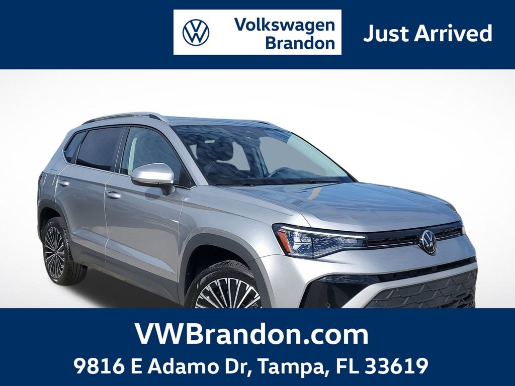 2025 Volkswagen Taos SE's photo