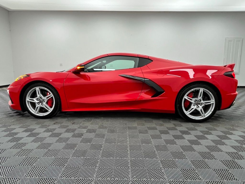 2020 Chevrolet Corvette Stingray 2LT photo 17