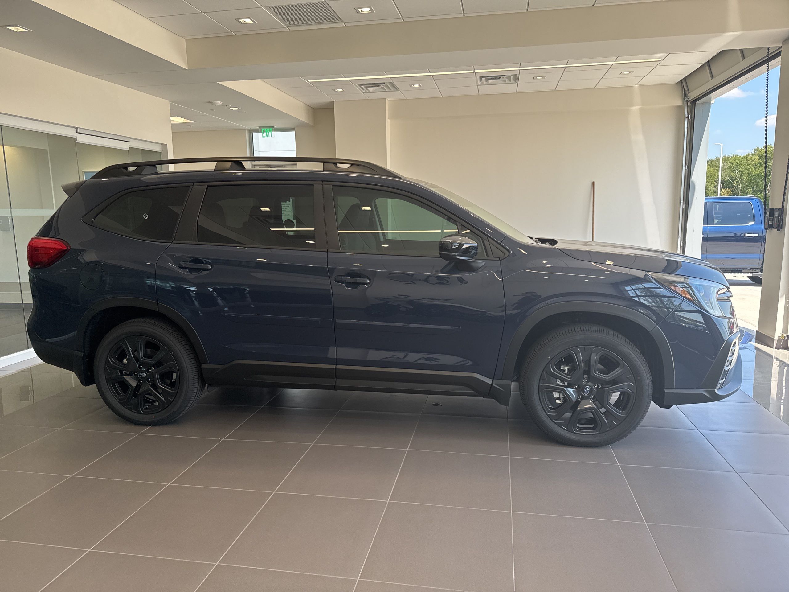 2025 Subaru Ascent Onyx Edition photo 2