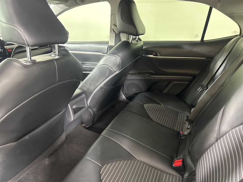 2021 Toyota Camry SE photo 34