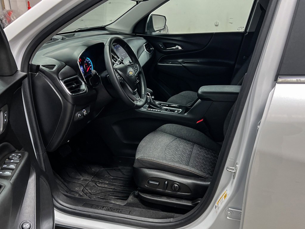 2023 Chevrolet Equinox LT photo 8