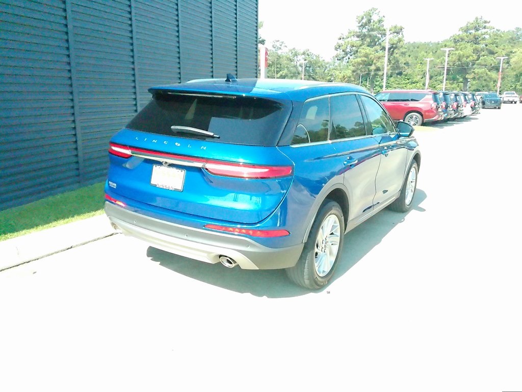 2020 Lincoln Corsair Standard photo 2