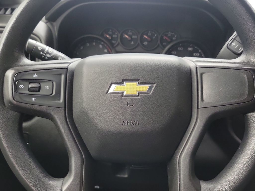 2021 Chevrolet Silverado 1500 Custom photo 18