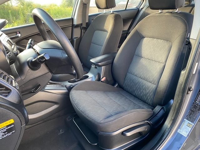 2016 Kia Forte LX photo 14