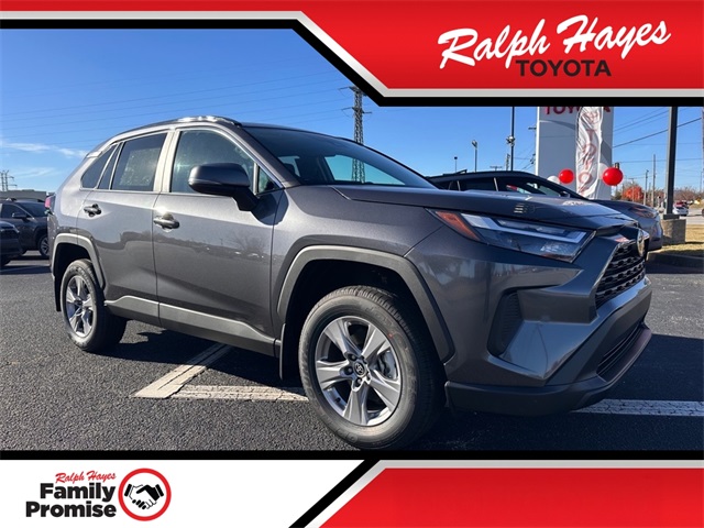 2025 Toyota RAV4 XLE's photo