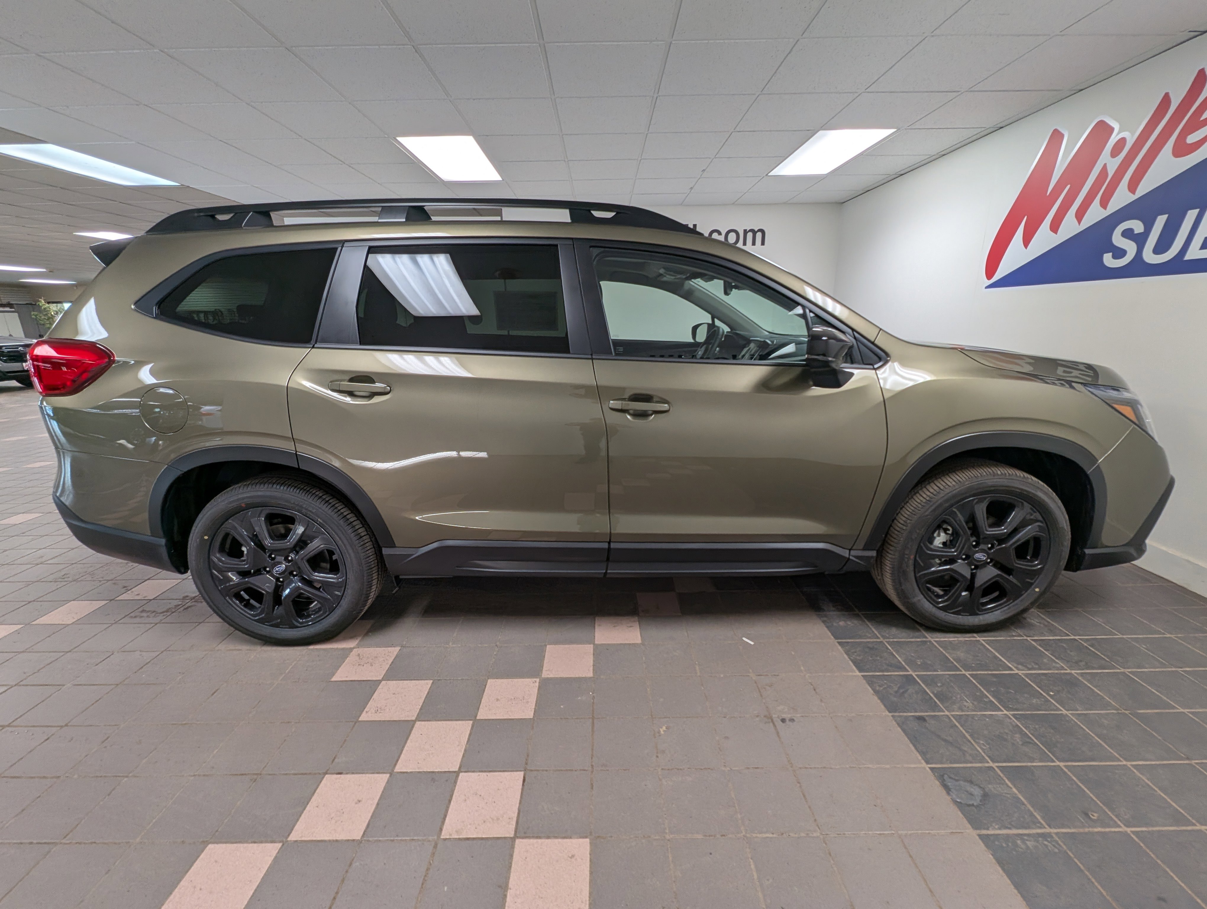 2025 Subaru Ascent Onyx Edition photo 7