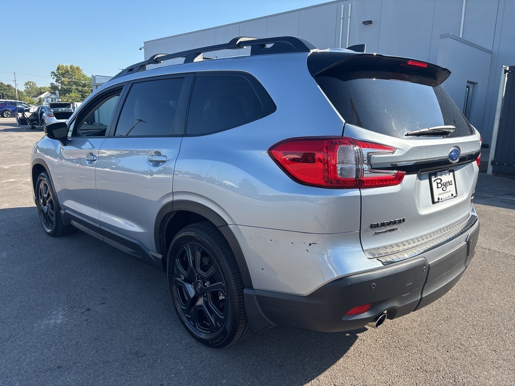2025 Subaru Ascent Onyx Edition Touring photo 4