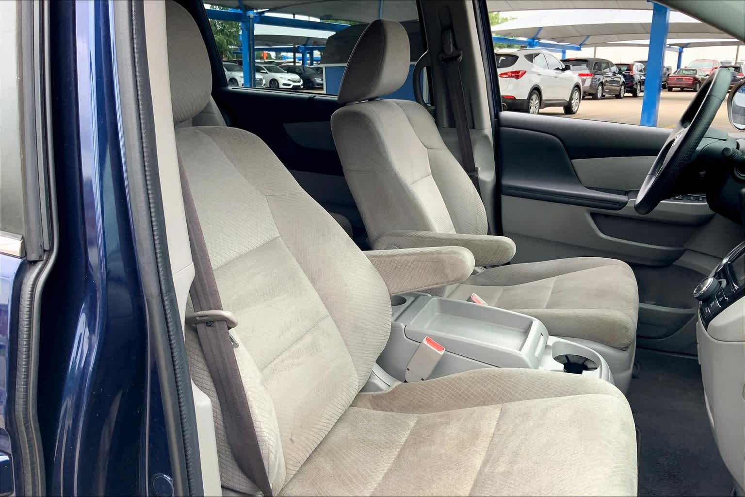 2015 Honda Odyssey EX photo 8