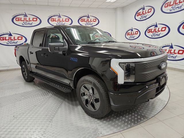 2025 Ford F-150 Lightning Flash's photo