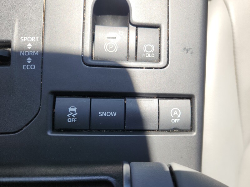 2021 Toyota Highlander XLE photo 19