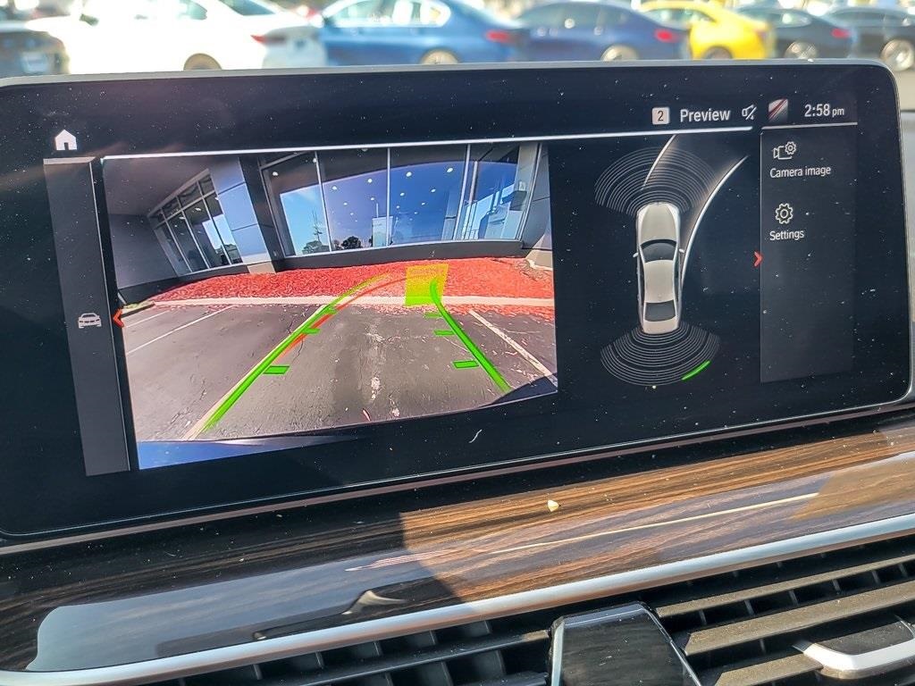 2023 BMW 530E - Image 13