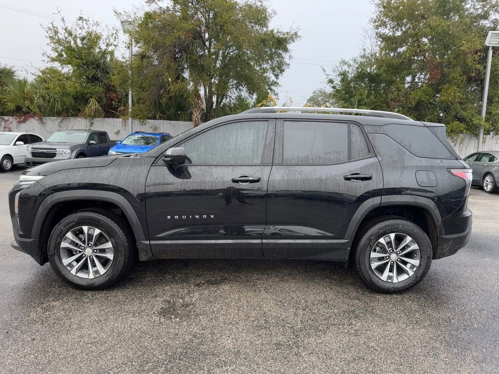 2025 Chevrolet Equinox LT photo 3