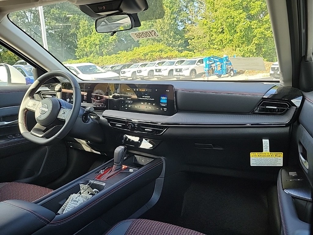 2026 Nissan Kicks SR photo 10