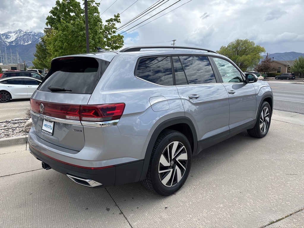 2024 Volkswagen Atlas SE Technology photo 4