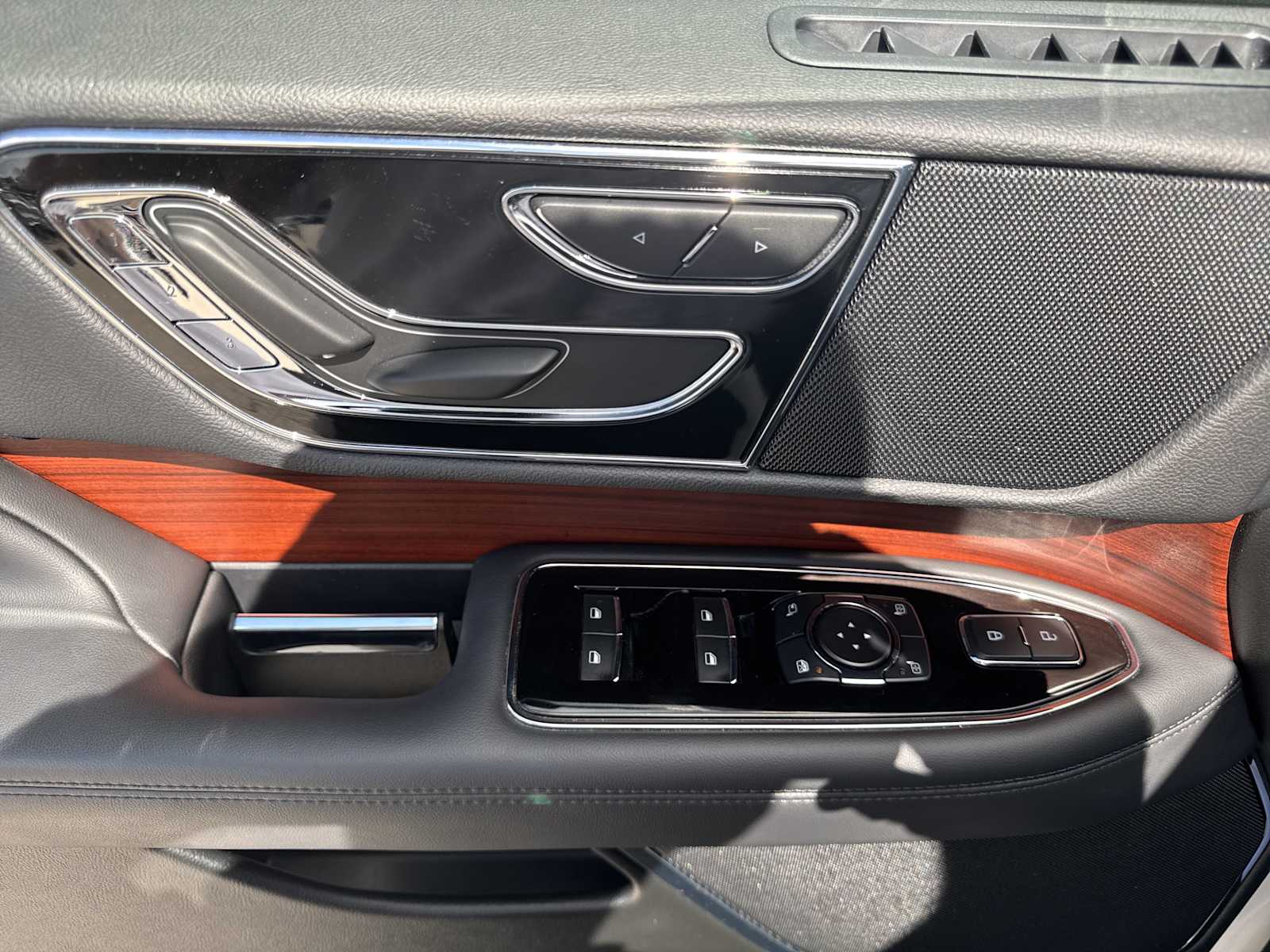 2024 Lincoln Navigator Premiere photo 15