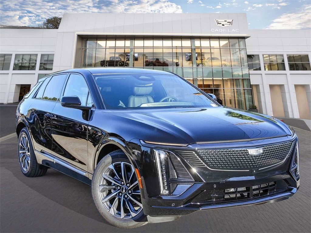 2026 Cadillac LYRIQ Sport's photo