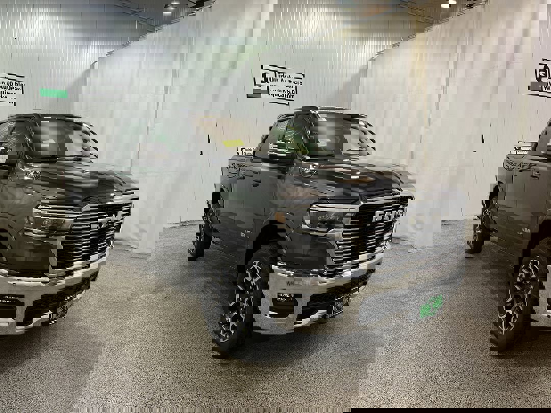 2026 Ram 1500 Laramie photo 3