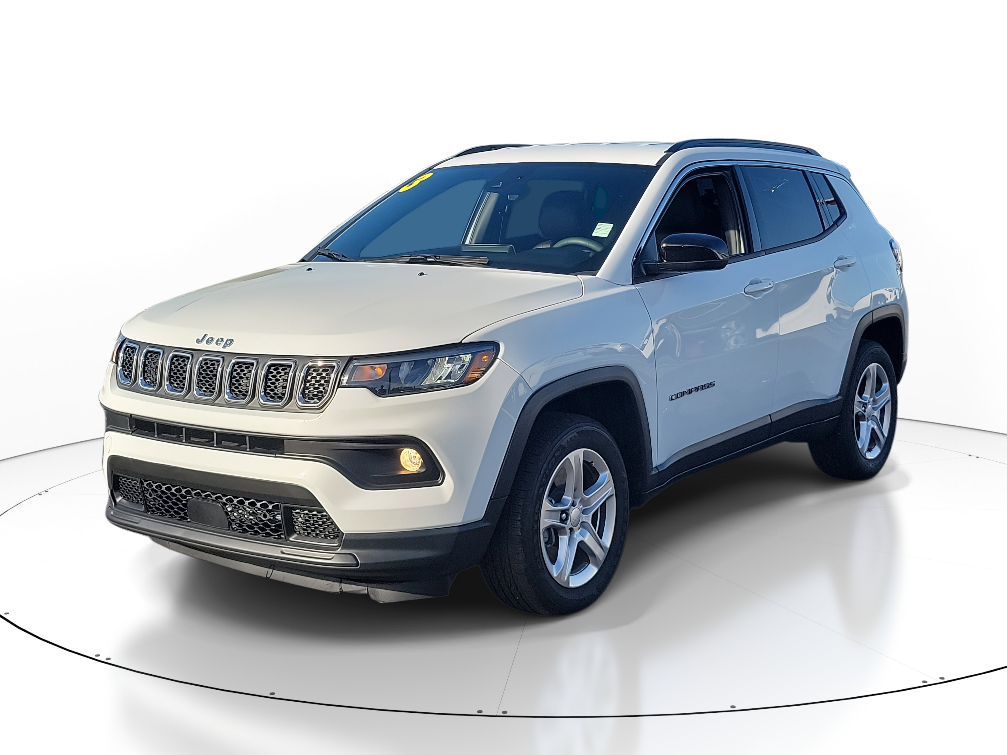 2023 Jeep Compass Latitude photo 2