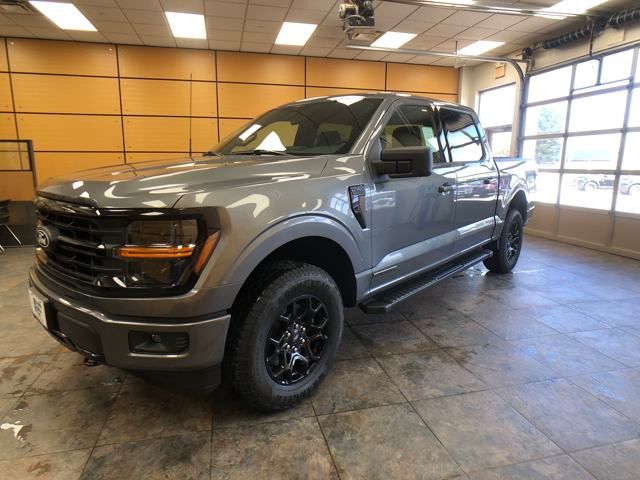 2025 Ford F-150 XLT photo 4