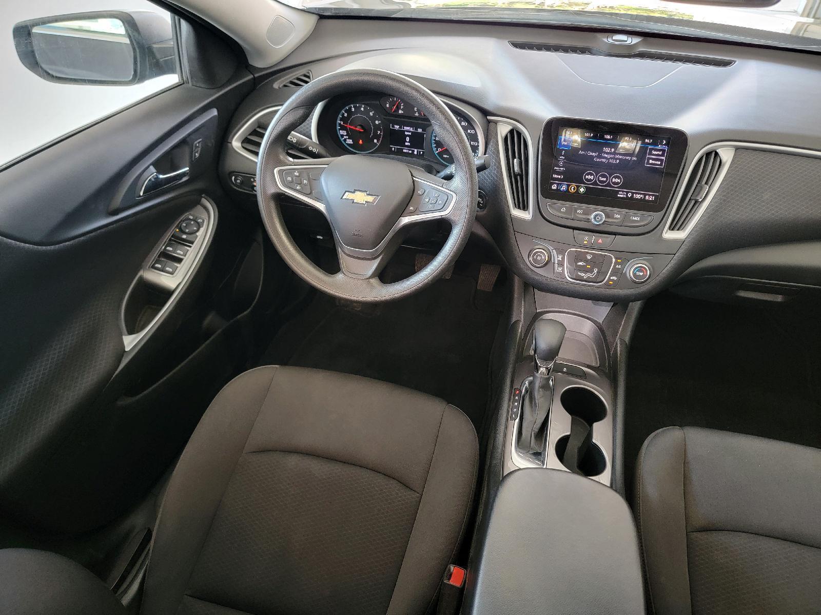 2022 Chevrolet Malibu LS photo 13