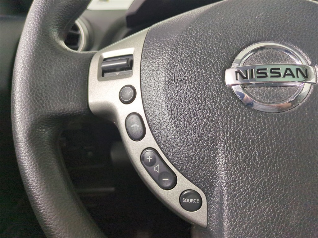 2012 Nissan Rogue SV photo 25