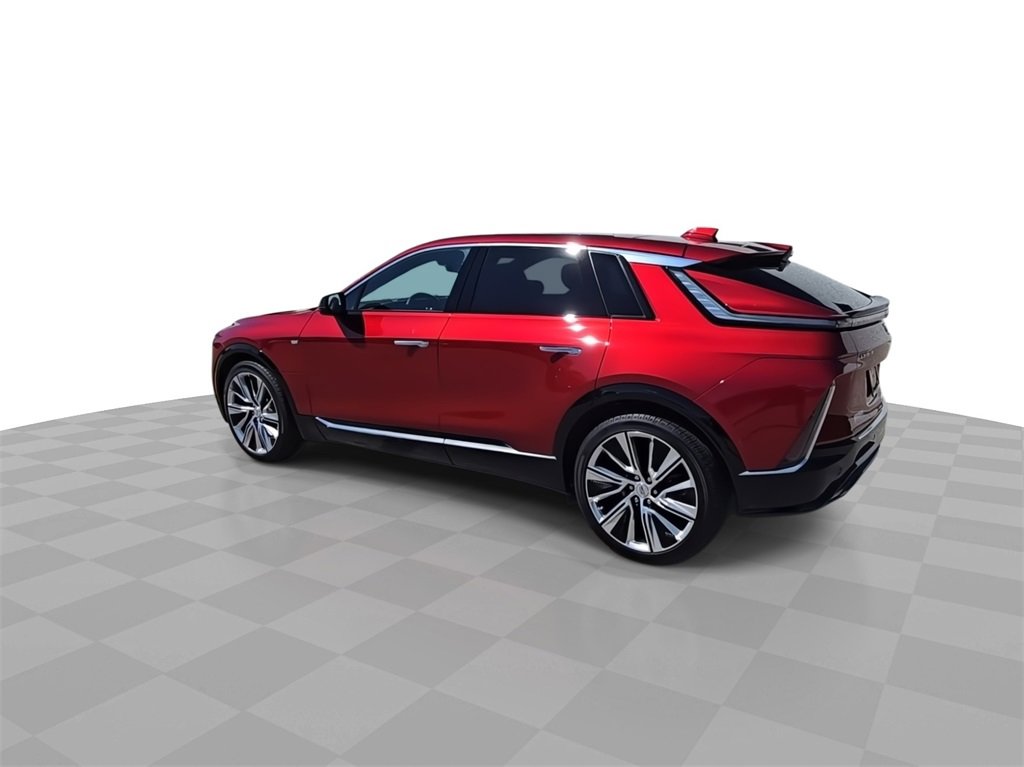 2024 Cadillac Lyriq Luxury photo 6