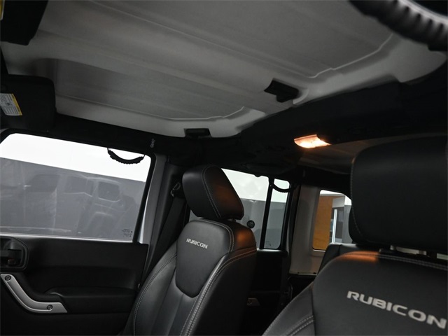 2014 Jeep Wrangler Unlimited Rubicon photo 9