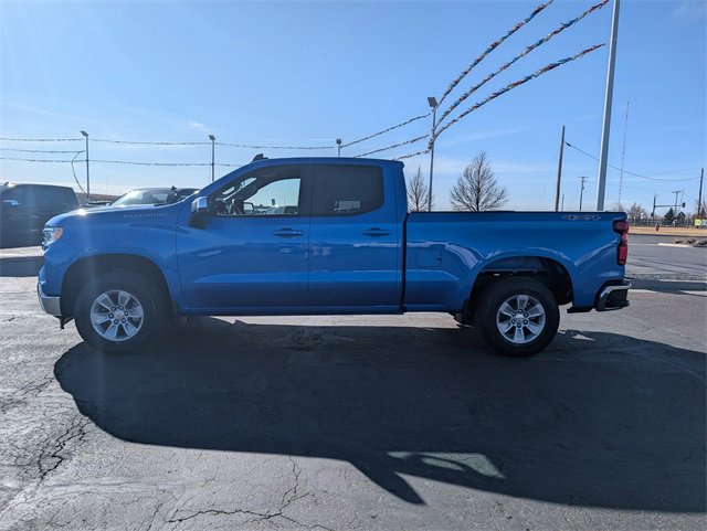 2025 Chevrolet Silverado 1500 LT photo 2