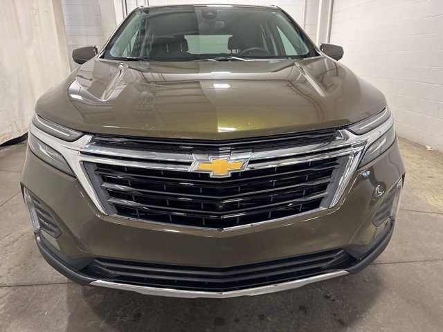2024 Chevrolet Equinox LT photo 2