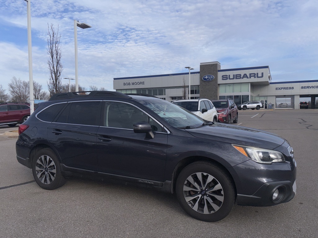 2015 Subaru Outback Limited's photo
