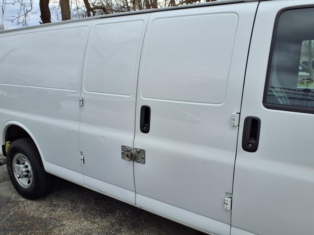 2019 Chevrolet Express Cargo 3500 photo 20