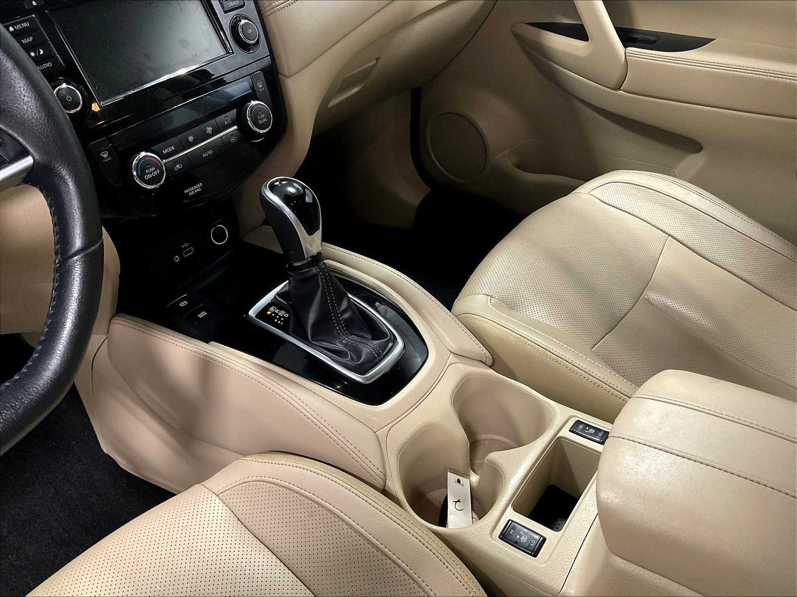 2019 Nissan Rogue SL photo 19