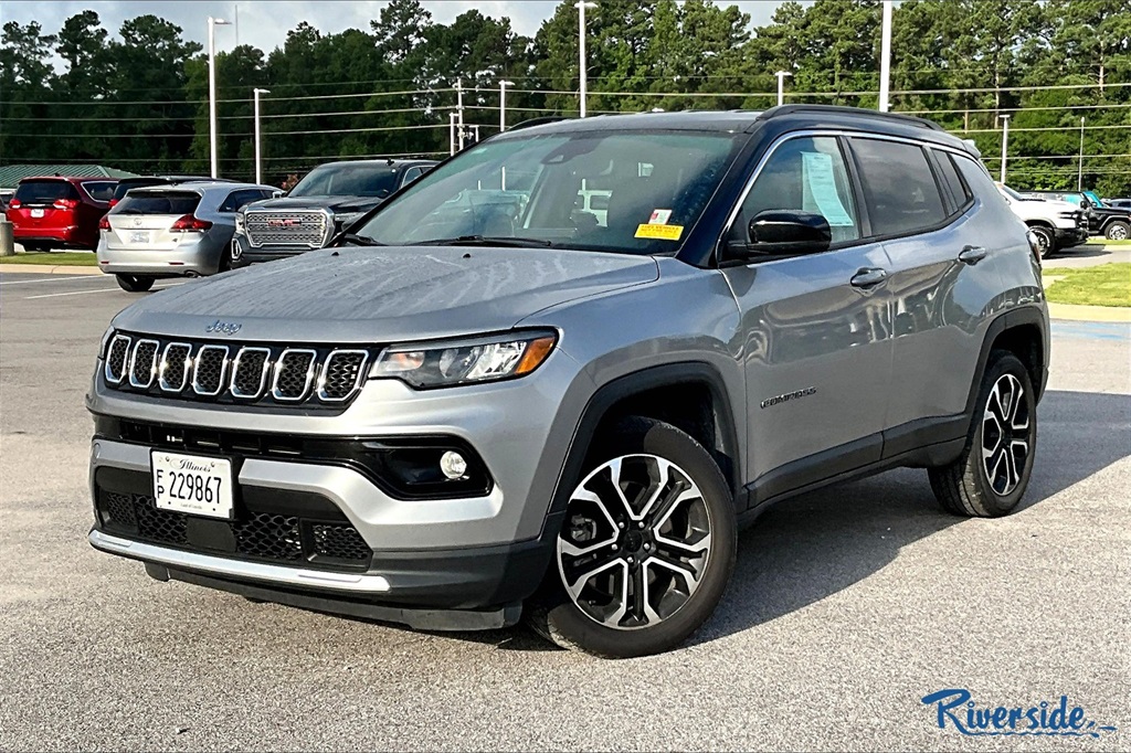 2023 Jeep Compass Limited photo 3