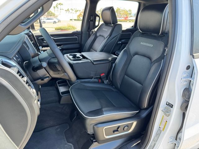 2025 Ram 1500 Laramie photo 4