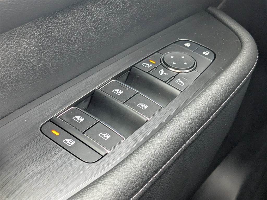 2026 Nissan Armada SL photo 19