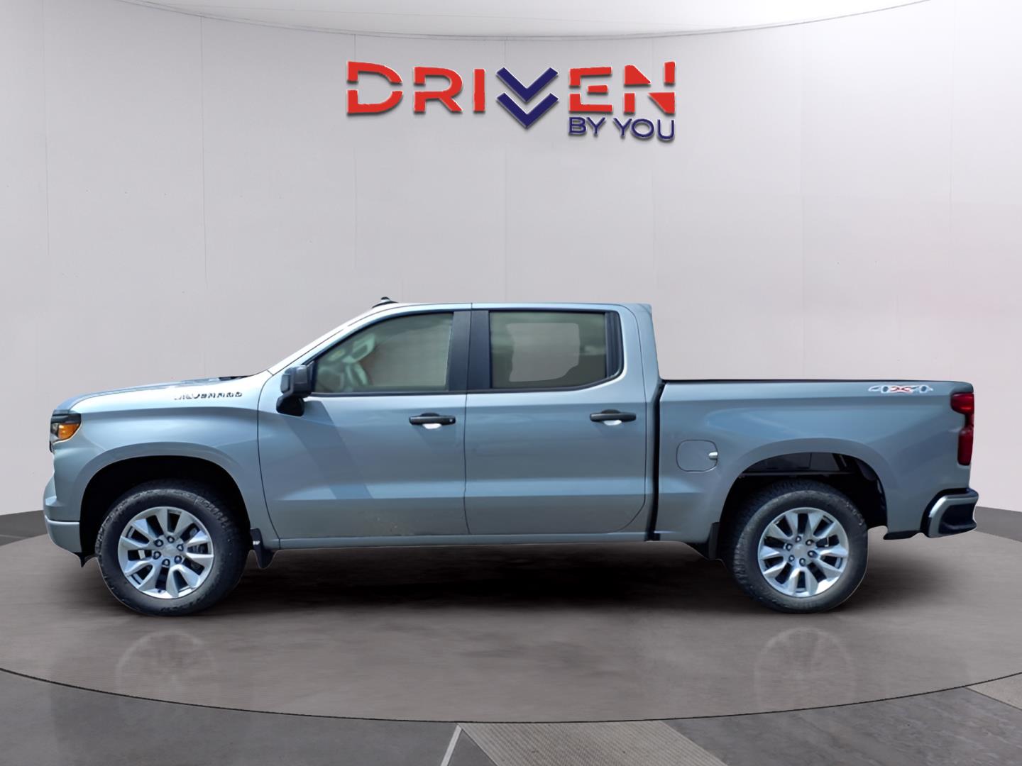 2026 Chevrolet Silverado 1500 Custom photo 2