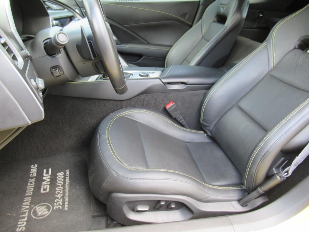 2016 Chevrolet Corvette Stingray Z51 3LT photo 13