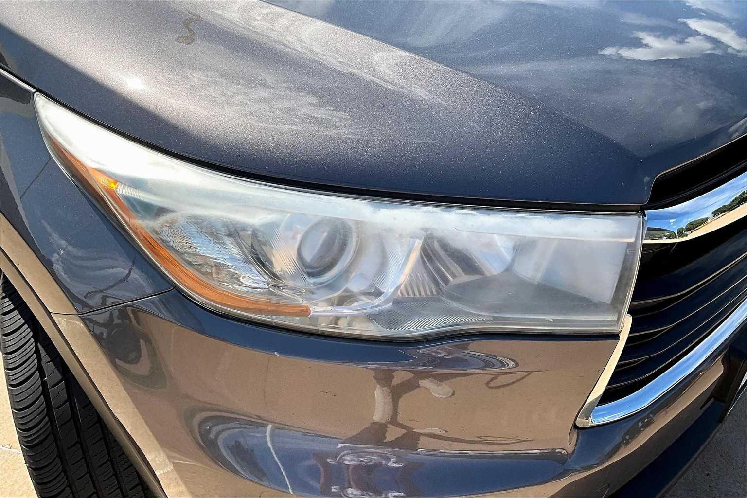 2014 Toyota Highlander Limited photo 25
