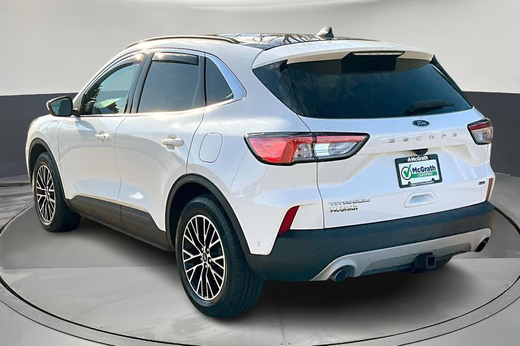 2022 Ford Escape Plug-In Hybrid Titanium photo 4