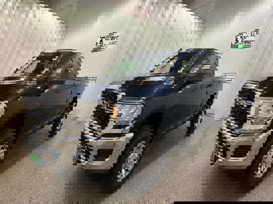 2024 Ram 2500 Tradesman photo 4