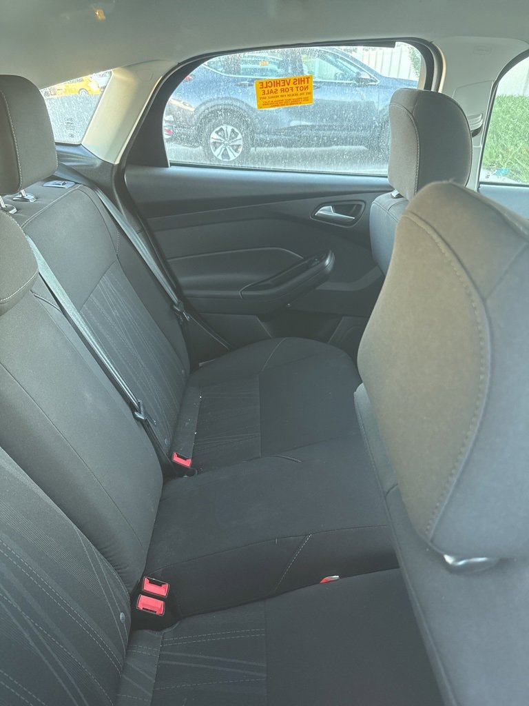 2017 Ford Focus SE photo 7