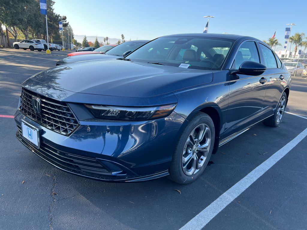 2025 Honda Accord Hybrid EX-L's photo