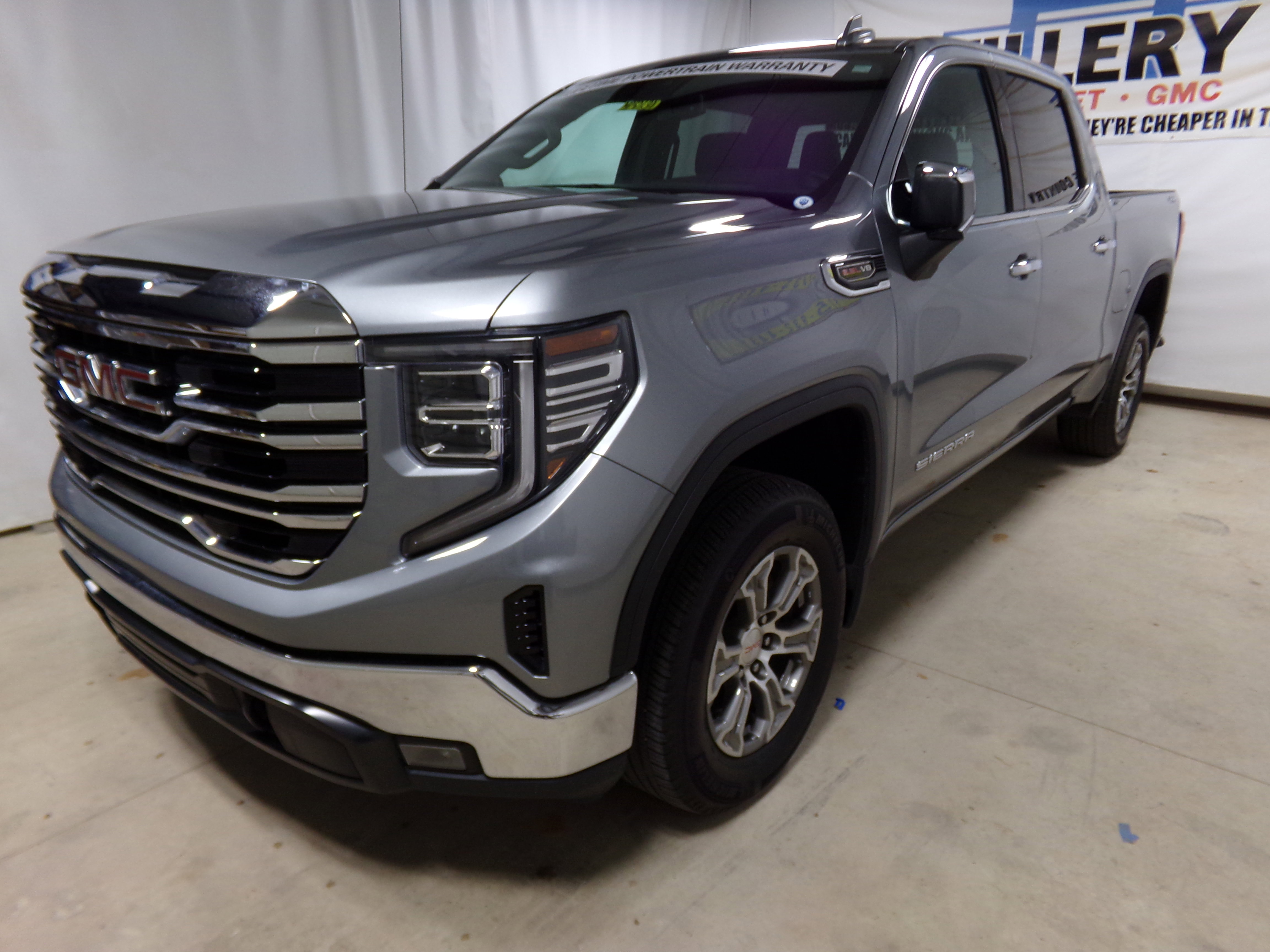 2023 Gmc Sierra 1500 SLT photo 3