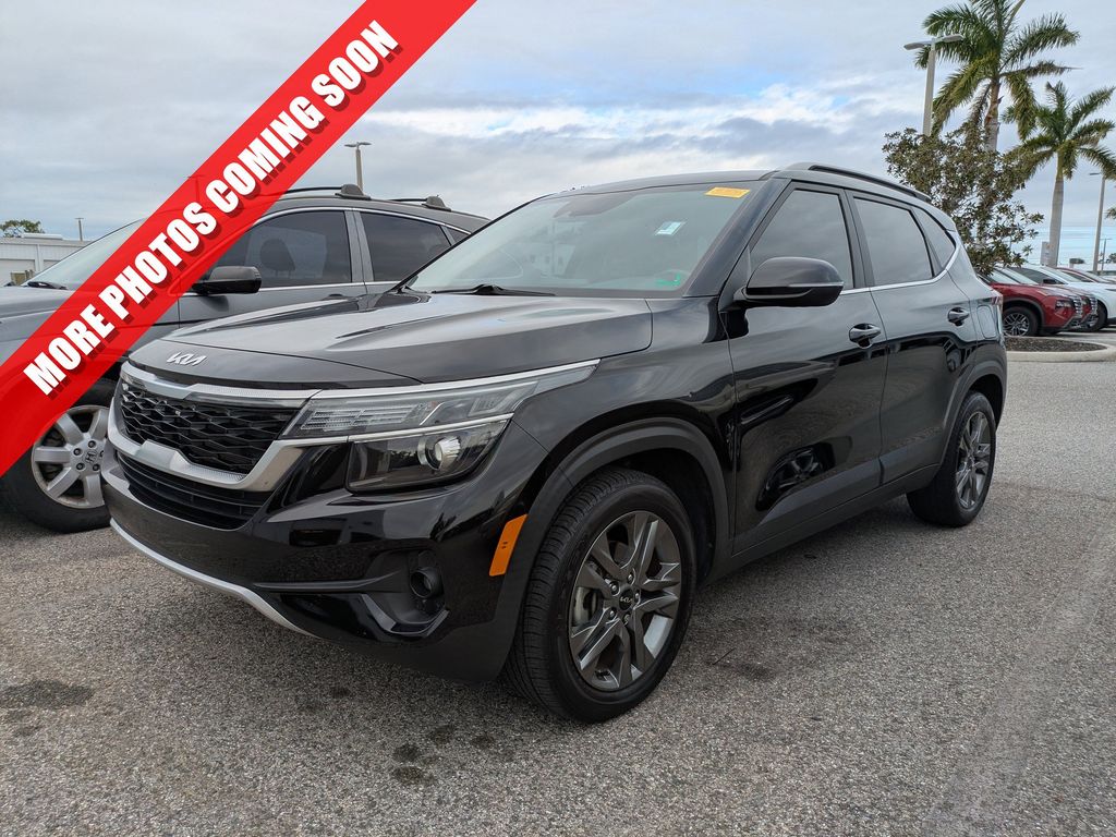 2023 Kia Seltos S's photo