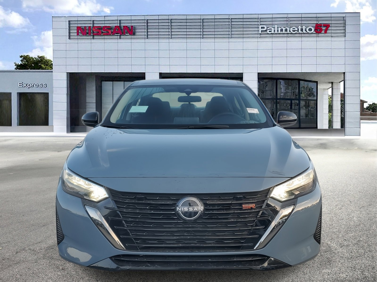 2025 Nissan Sentra SR photo 2