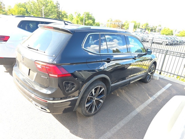 2022 Volkswagen Tiguan SEL Premium R-Line photo 4