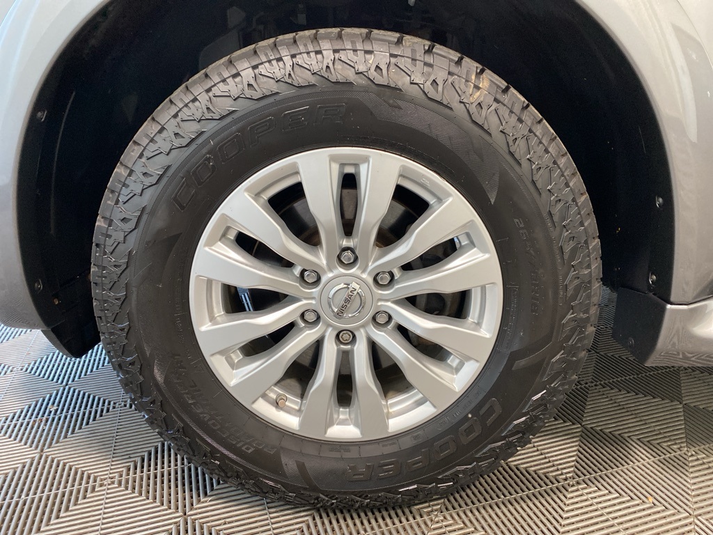 2019 Nissan Armada SV photo 4