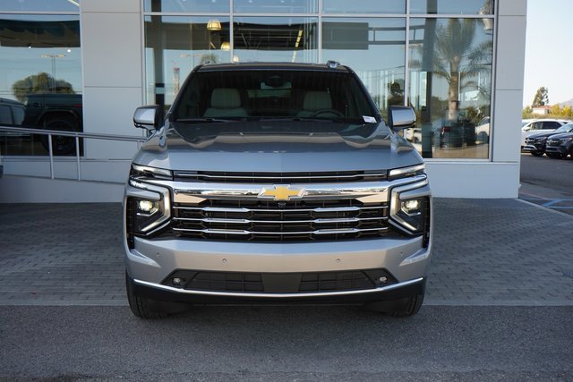 2026 Chevrolet Suburban LT photo 2