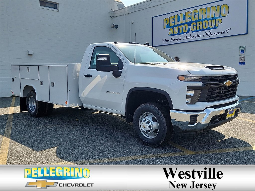 2025 Chevrolet Silverado 3500HD Work Truck's photo
