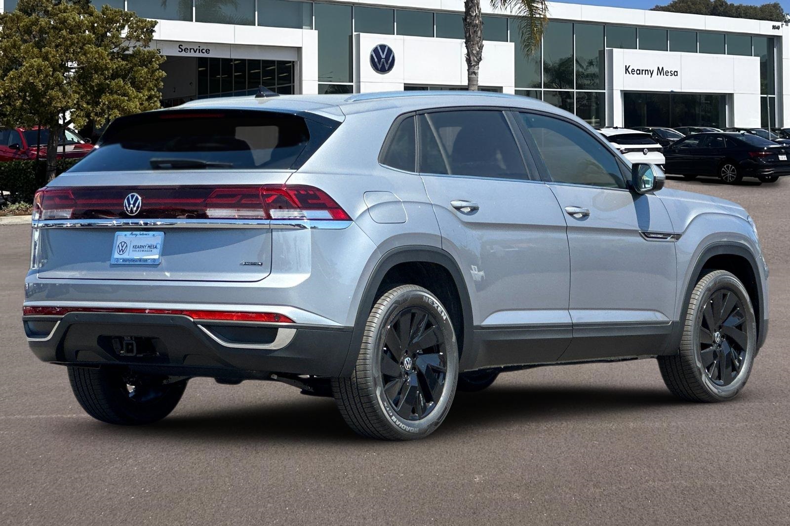 2026 Volkswagen Atlas Cross Sport SE Technology photo 2
